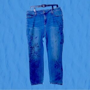 Chico’s So Slimming Girlfriend Slim Leg Ankle Jeans, Size 3 (Misses-Size 16-XL)